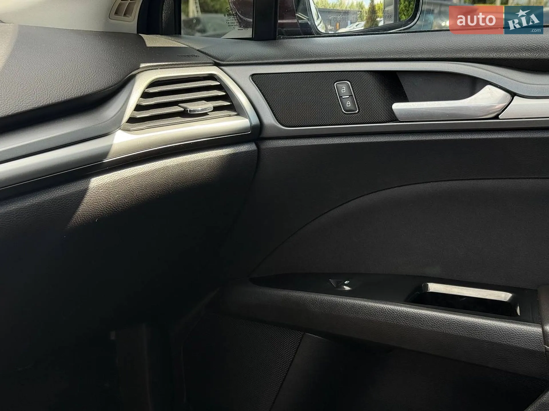 2013 Ford Fusion - мініатюра 32