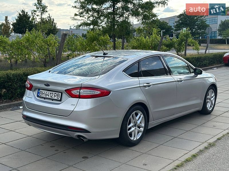 Седан Ford Fusion 2015 в Киеве