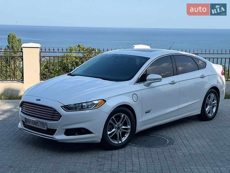 Седан Ford Fusion 2015 в Одесі