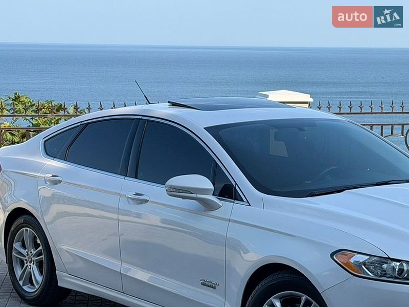 Седан Ford Fusion 2015 в Одесі