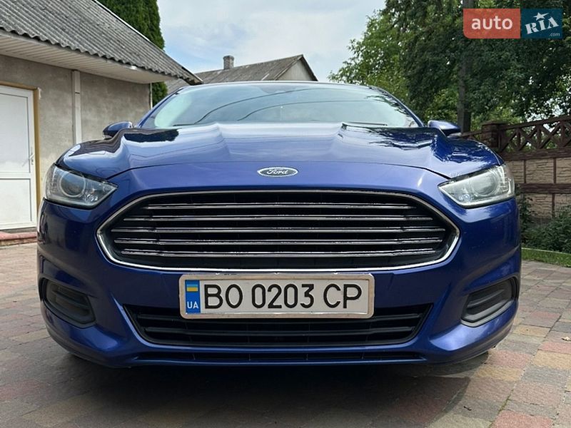 Седан Ford Fusion 2015 в Львові