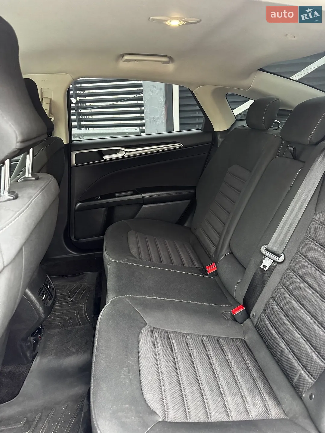 2016 Ford Fusion - мініатюра 24