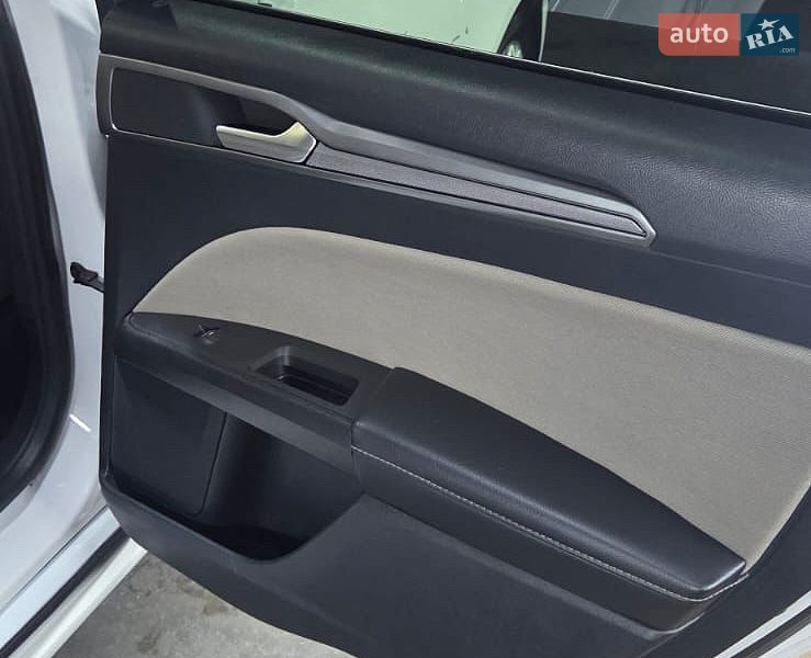 Седан Ford Fusion 2019 в Киеве