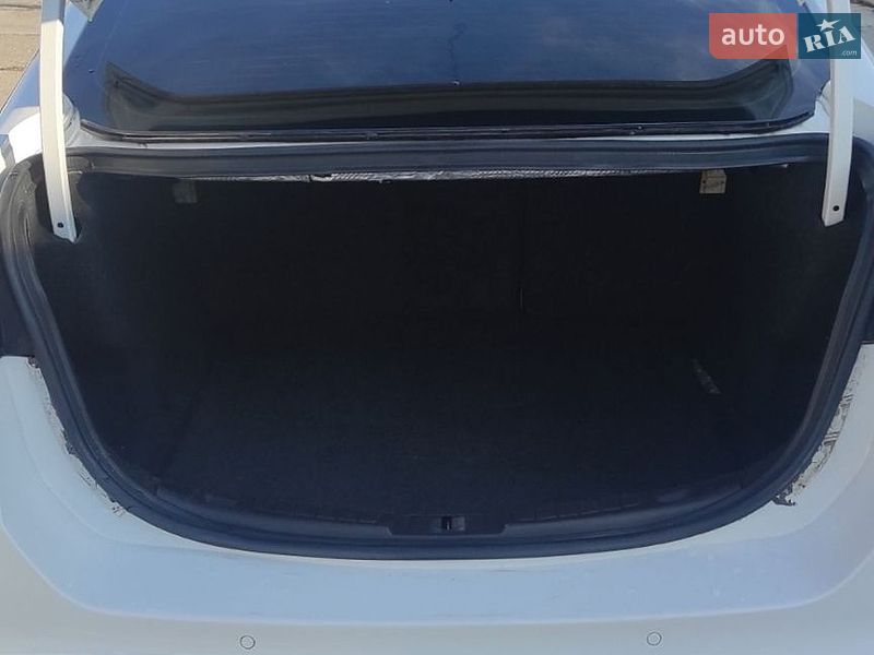Седан Ford Fusion 2014 в Долинській