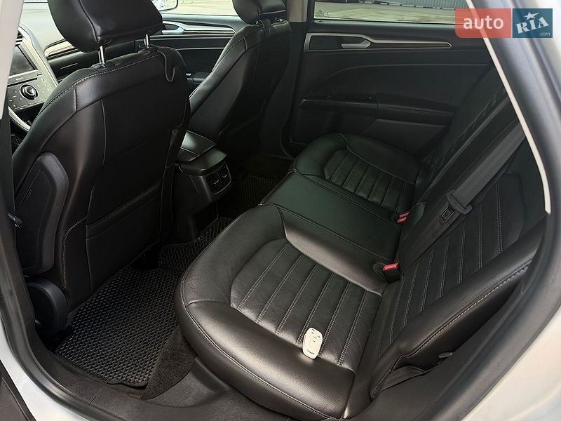 Седан Ford Fusion 2015 в Білій Церкві