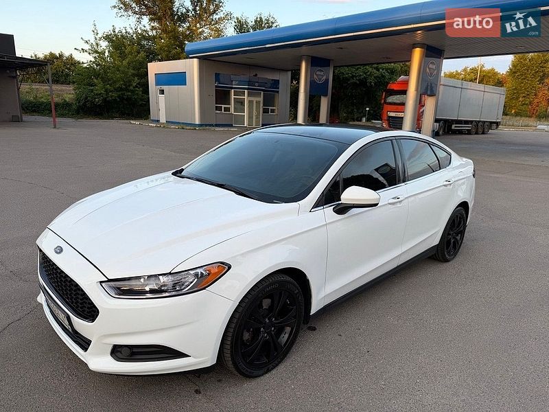 Седан Ford Fusion 2014 в Черкасах