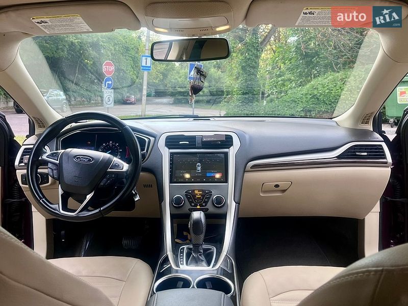 Седан Ford Fusion 2013 в Львове