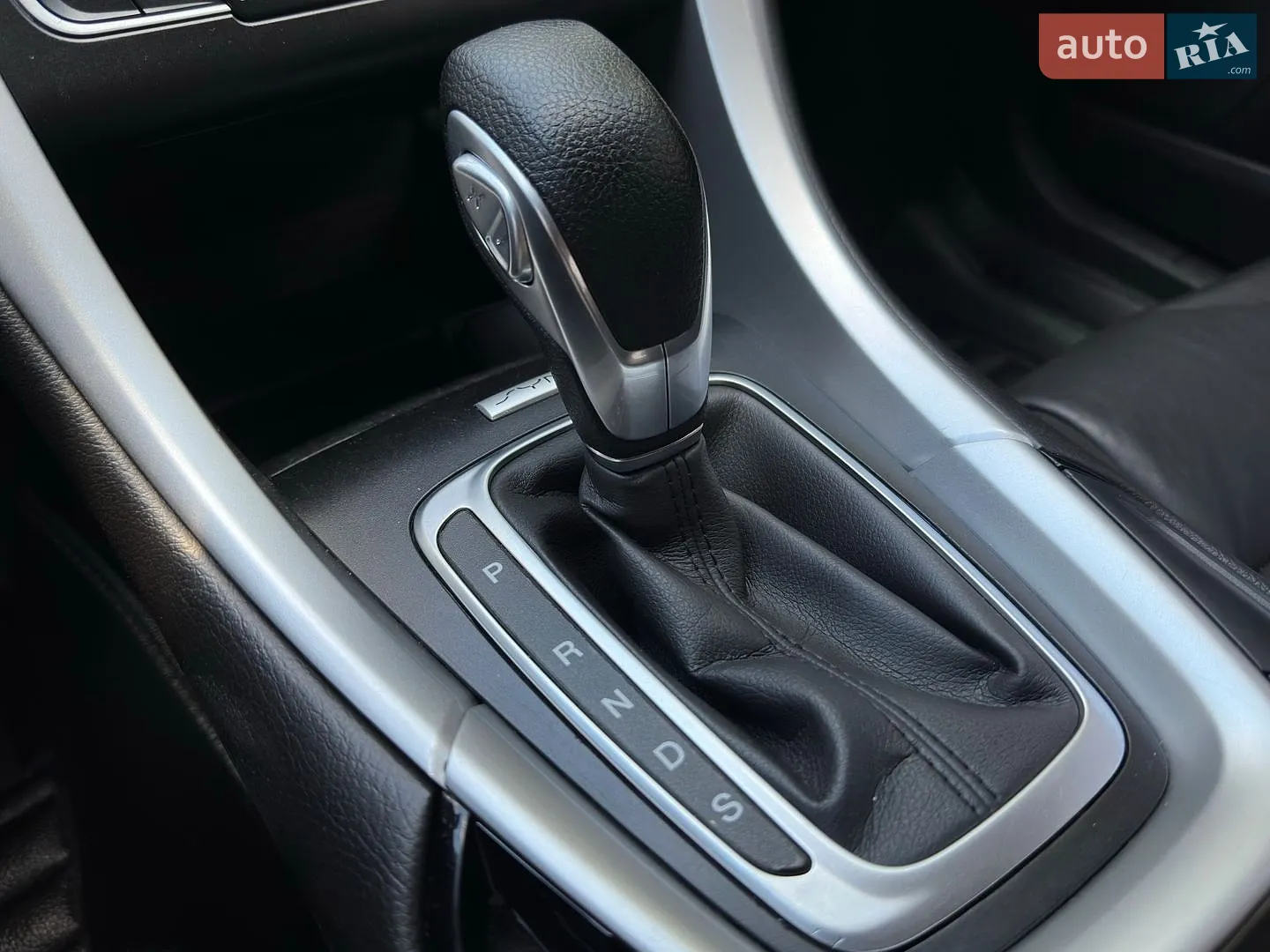 2016 Ford Fusion - мініатюра 24