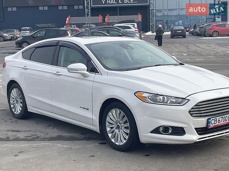 Седан Ford Fusion 2013 в Киеве фото Седан Ford Fusion 2013 в Киеве