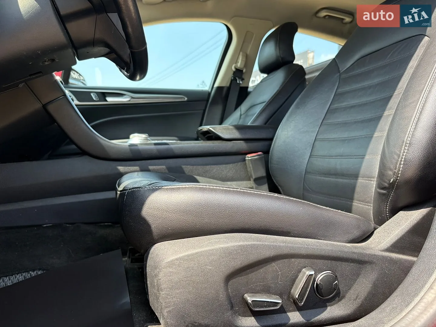 2016 Ford Fusion - мініатюра 19