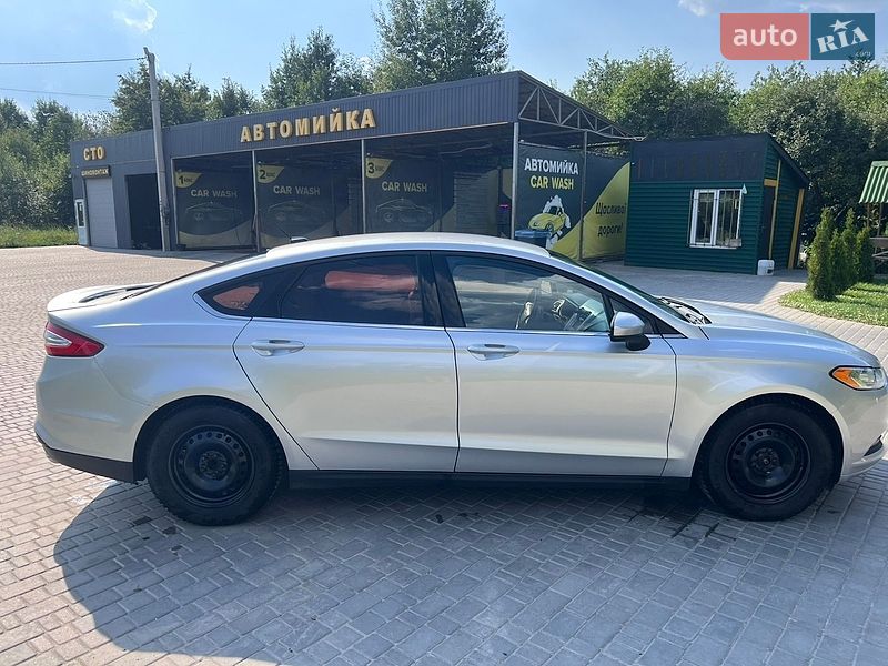 Седан Ford Fusion 2013 в Виннице