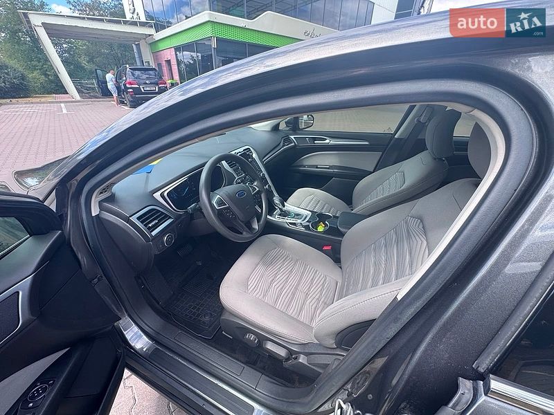 Седан Ford Fusion 2015 в Києві