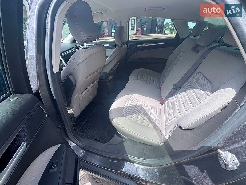 Седан Ford Fusion 2015 в Києві