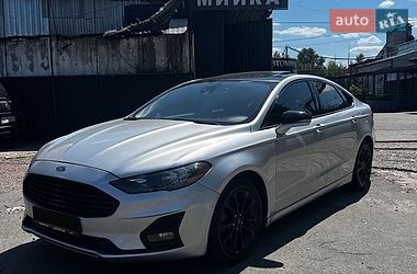 Седан Ford Fusion 2018 в Киеве