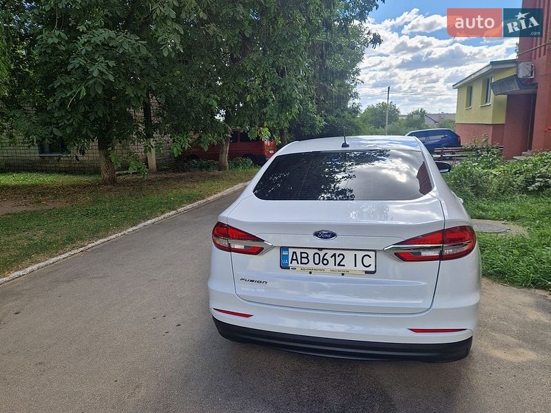 Седан Ford Fusion 2019 в Ладыжине