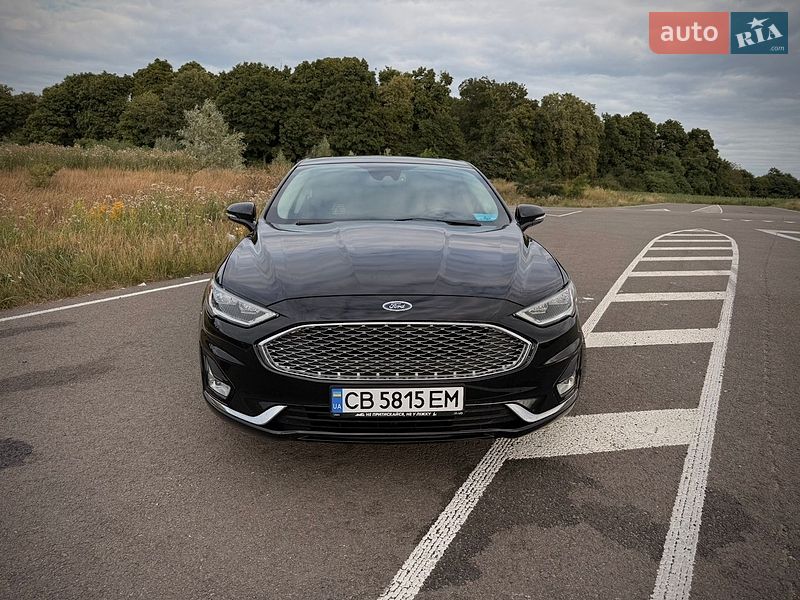 Седан Ford Fusion 2019 в Прилуках