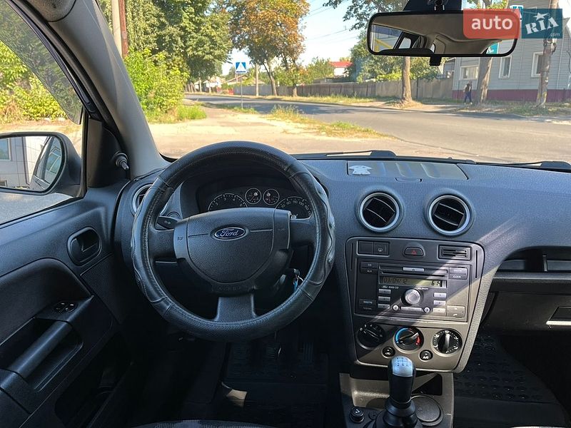 Хэтчбек Ford Fusion 2010 в Чернигове