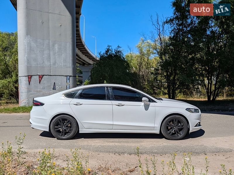 Седан Ford Fusion 2015 в Києві
