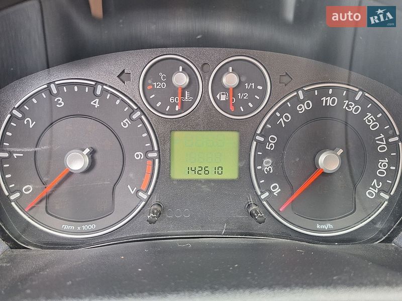 Хэтчбек Ford Fusion 2011 в Киеве фото 3 Хэтчбек Ford Fusion 2011 в Киеве