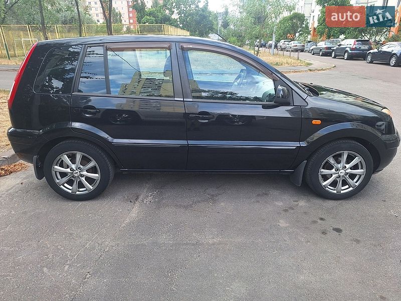 Хэтчбек Ford Fusion 2011 в Киеве фото 5 Хэтчбек Ford Fusion 2011 в Киеве