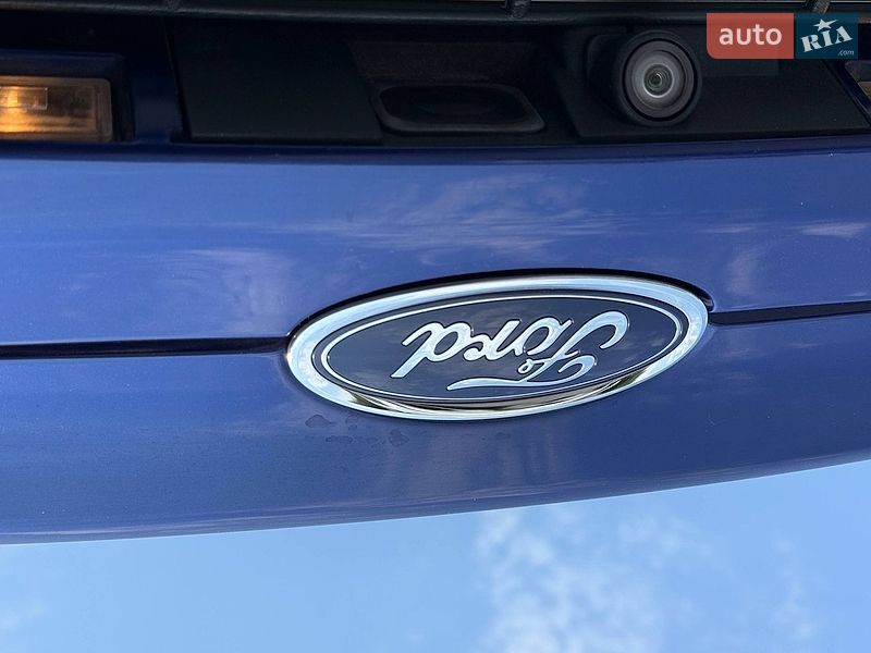 Седан Ford Fusion 2015 в Рівному
