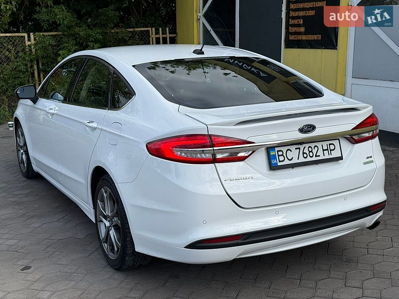 Седан Ford Fusion 2017 в Львові