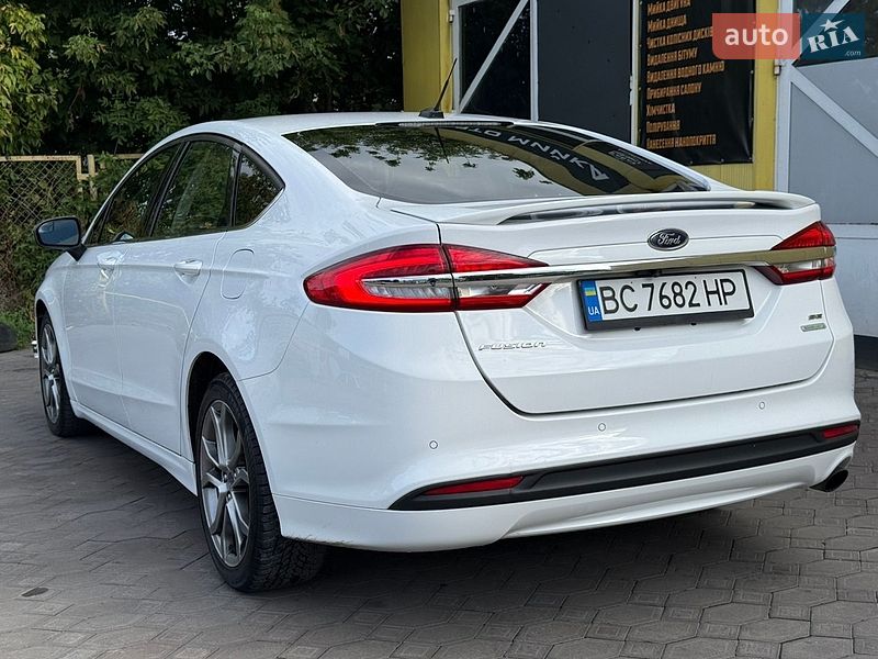 Седан Ford Fusion 2017 в Львові