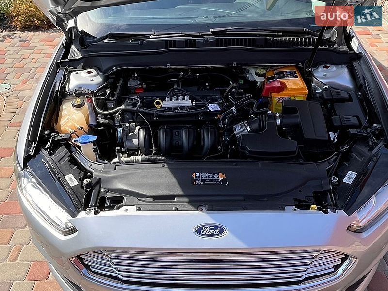 Седан Ford Fusion 2016 в Миргороде