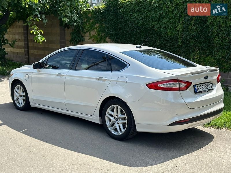 Седан Ford Fusion 2015 в Харькове