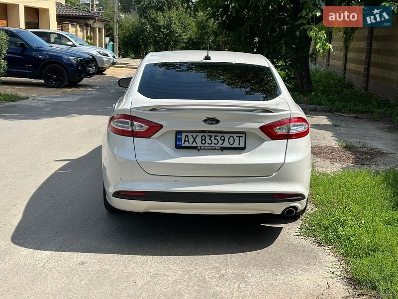 Седан Ford Fusion 2015 в Харькове