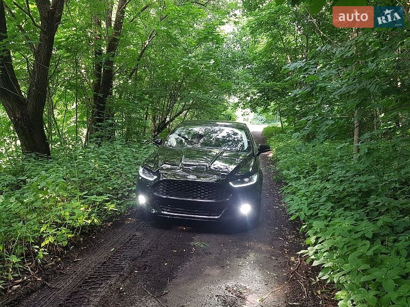 Седан Ford Fusion 2015 в Киеве