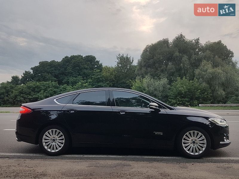 Седан Ford Fusion 2015 в Киеве