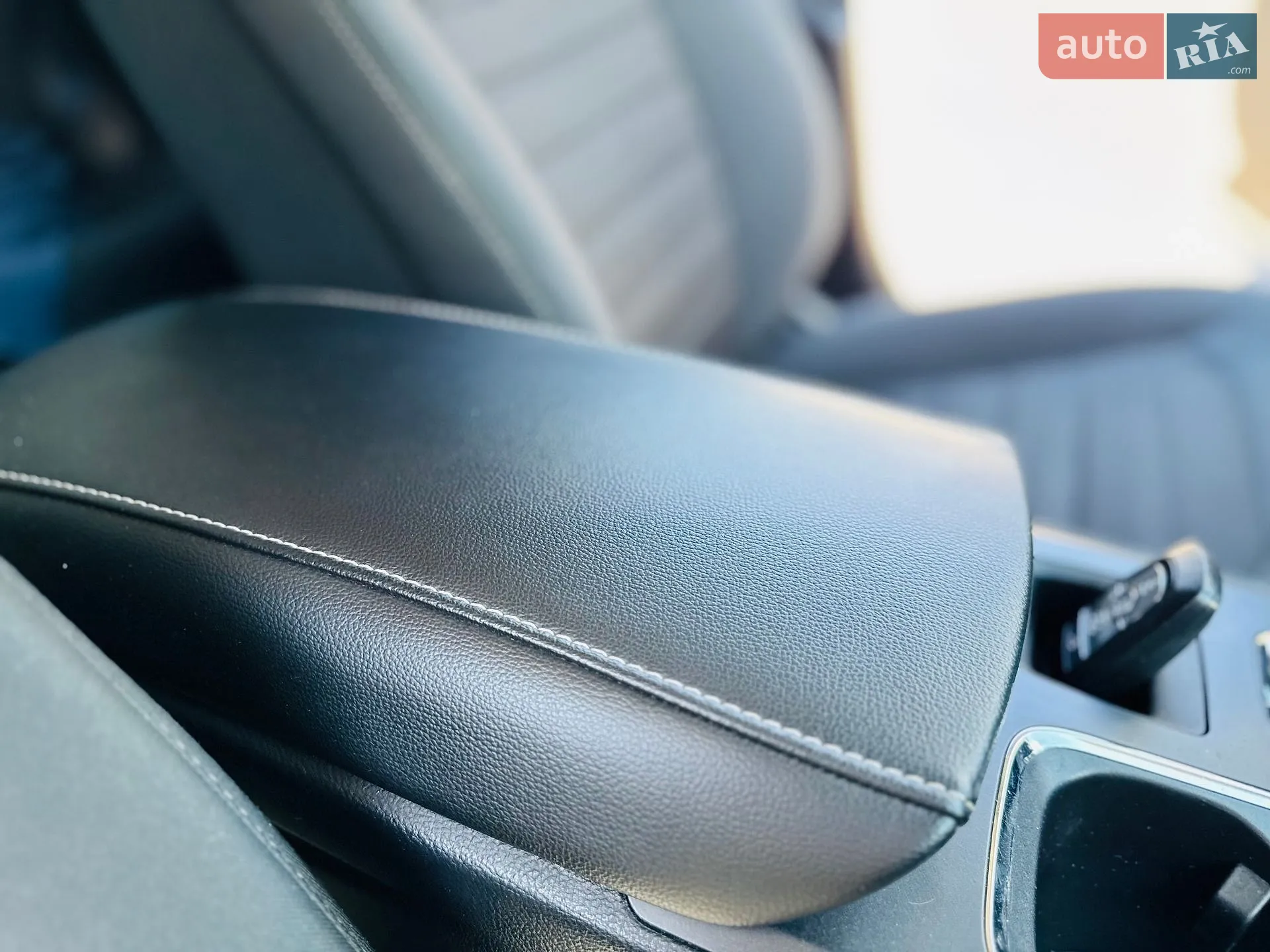 2020 Ford Fusion - мініатюра 28