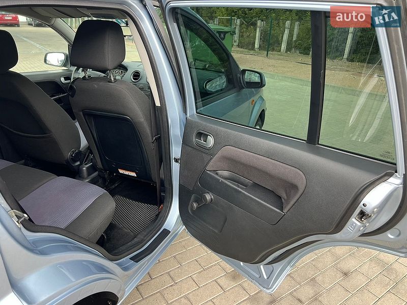 Хетчбек Ford Fusion 2008 в Житомирі
