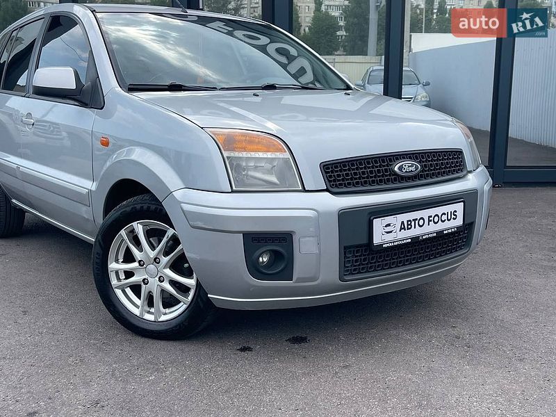 Хетчбек Ford Fusion 2010 в Києві