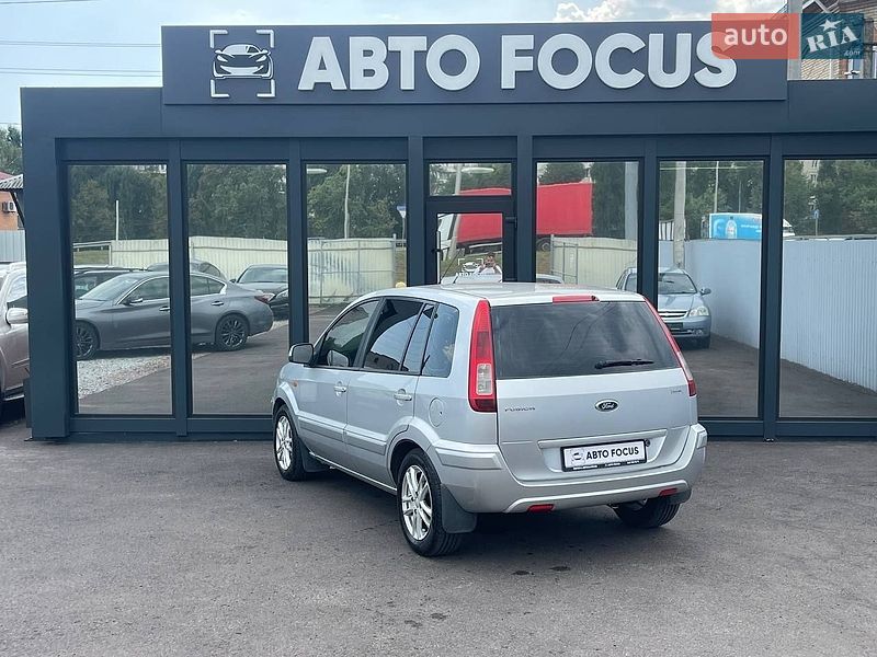 Хетчбек Ford Fusion 2010 в Києві