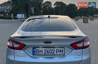 Седан Ford Fusion 2014 в Измаиле