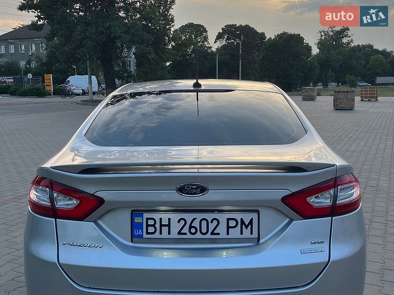 Седан Ford Fusion 2014 в Измаиле