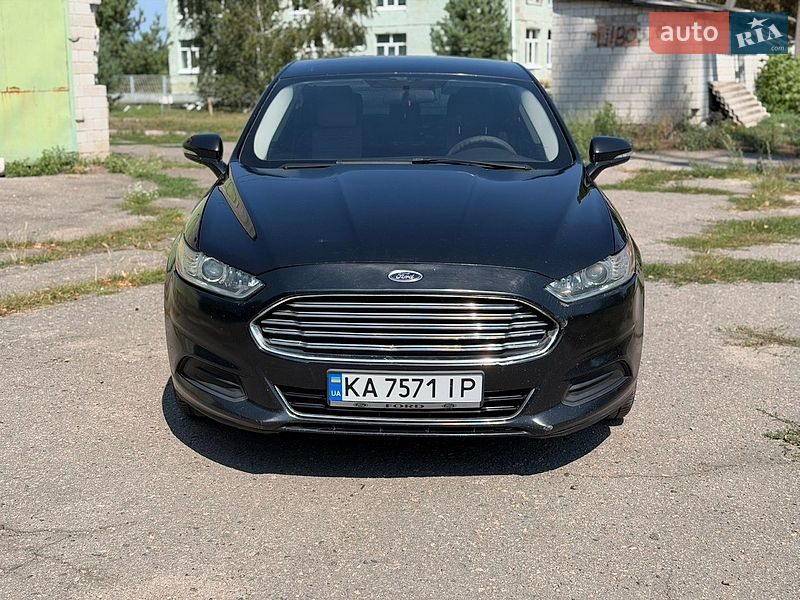 Седан Ford Fusion 2015 в Гребінках