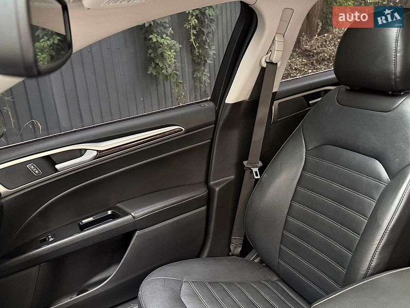 Седан Ford Fusion 2015 в Вінниці