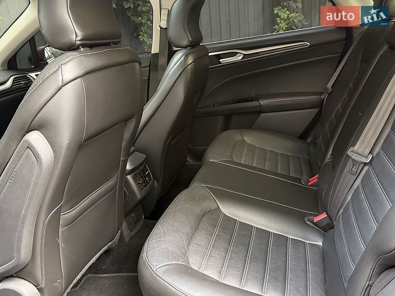 Седан Ford Fusion 2015 в Вінниці