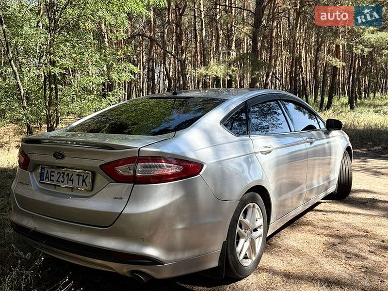 Седан Ford Fusion 2013 в Кам'янському