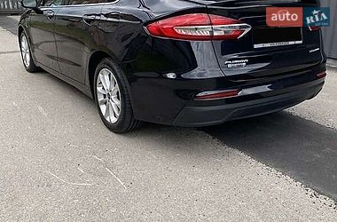 Седан Ford Fusion 2018 в Івано-Франківську