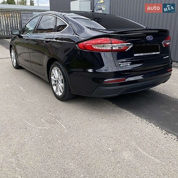 Седан Ford Fusion 2018 в Івано-Франківську