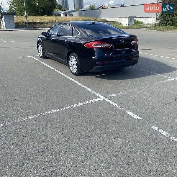 Седан Ford Fusion 2018 в Івано-Франківську