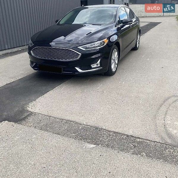 Седан Ford Fusion 2018 в Івано-Франківську