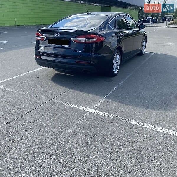 Седан Ford Fusion 2018 в Івано-Франківську