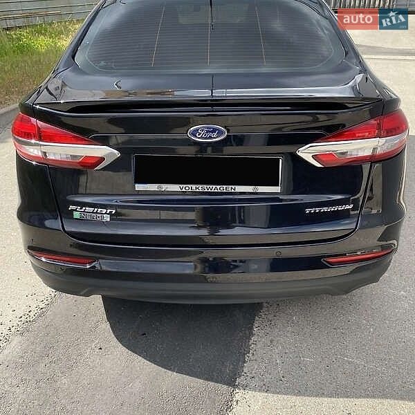 Седан Ford Fusion 2018 в Івано-Франківську
