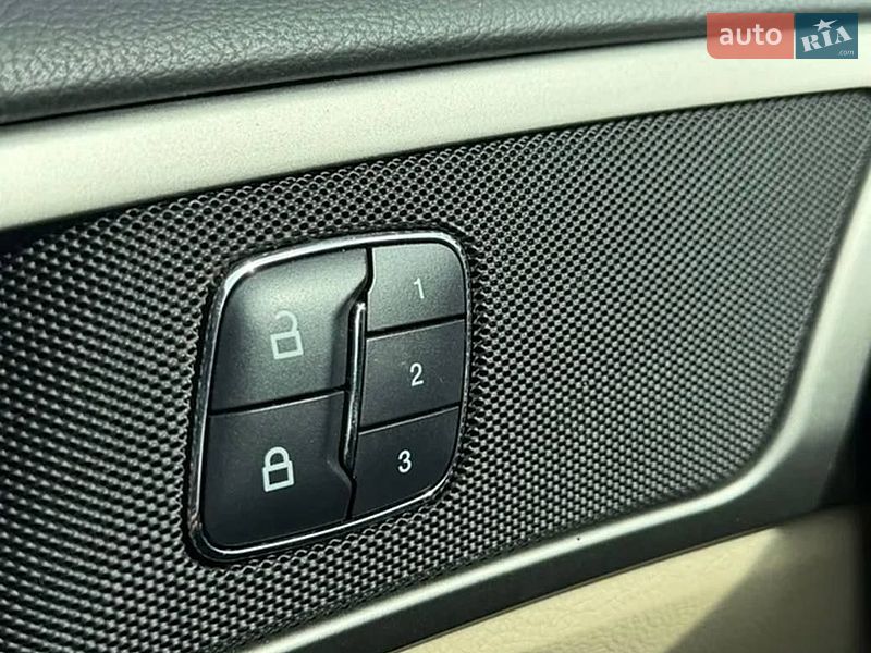 Седан Ford Fusion 2015 в Києві