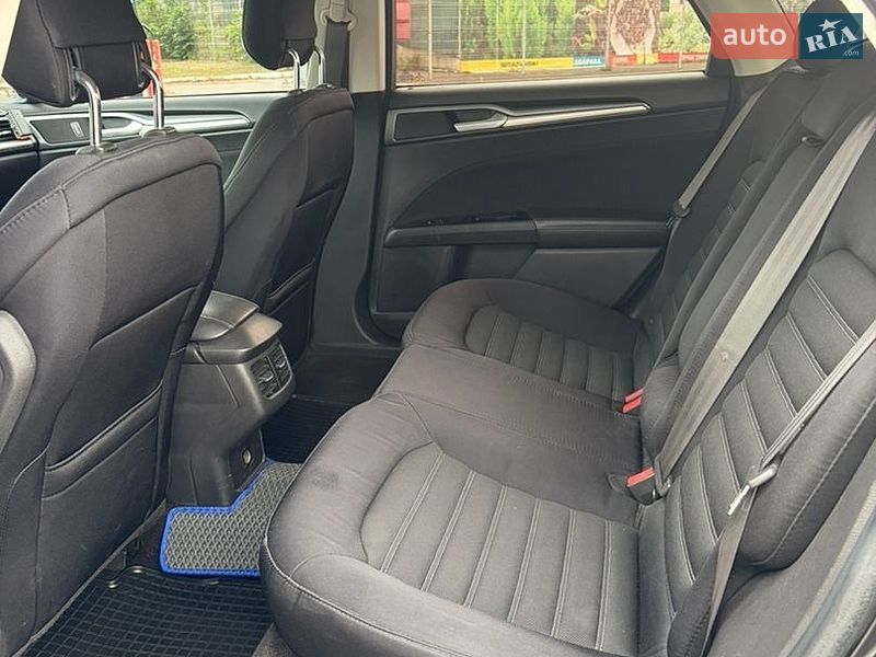 Седан Ford Fusion 2014 в Днепре